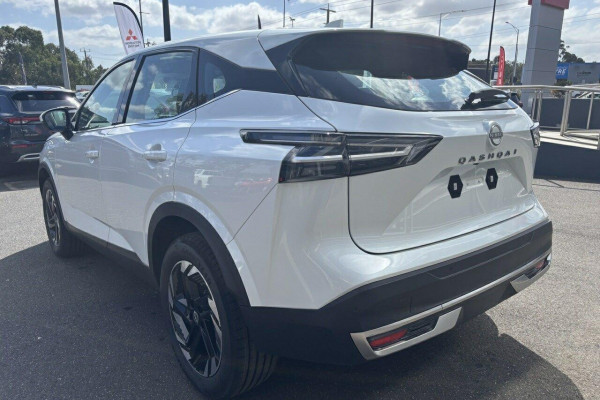2025 Nissan QASHQAI J12 ST-L SUV Image 5
