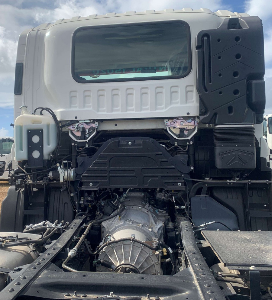 2025 Isuzu  FXD 170-355 AT R62 Cab Chassis Image 12