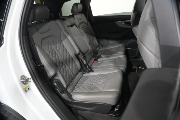 2020 Audi SQ7 TDI SUV image 30