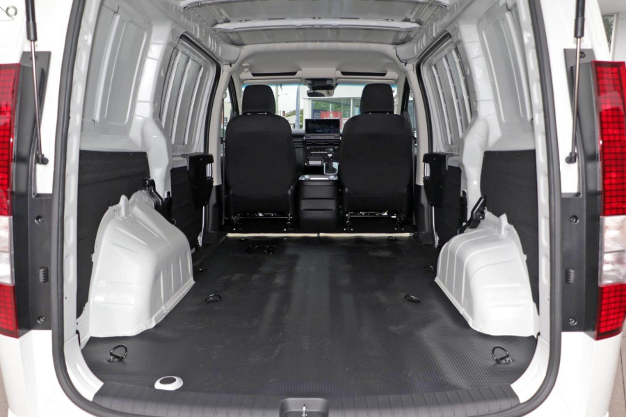 2026 MY27 Hyundai Staria Load US4.V4  Van Image 12