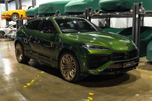 2025 Lamborghini Urus 636 SE SUV Image 1