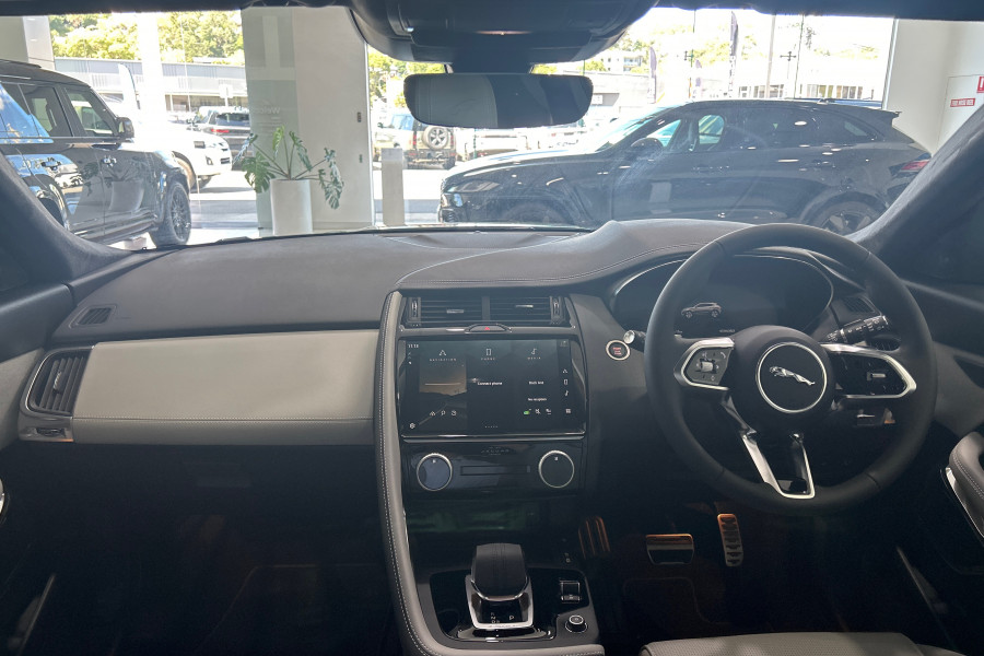 2024 MY25.75 Jaguar E-PACE R-Dynamic HSE SUV Image 9