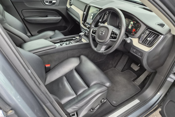 2018 Volvo XC60 UZ D4 Inscription SUV Image 12