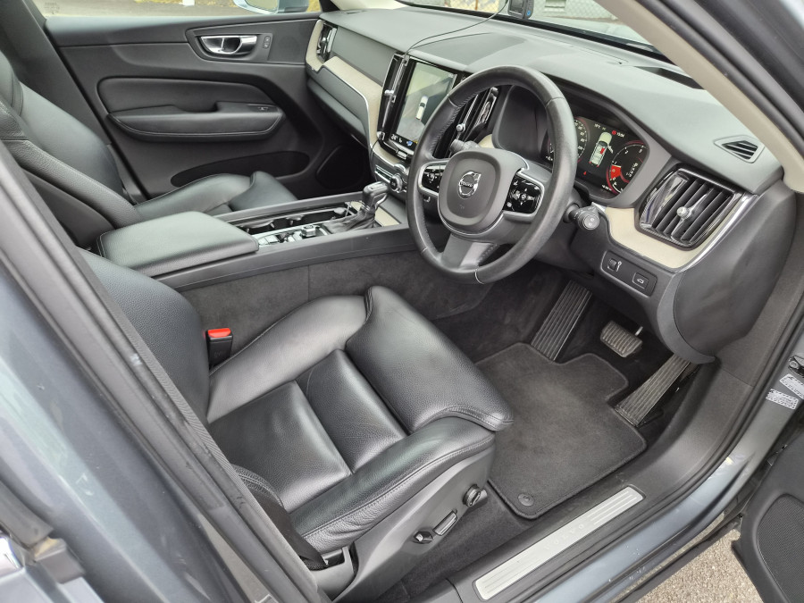 2018 Volvo XC60 UZ D4 Inscription SUV Image 12