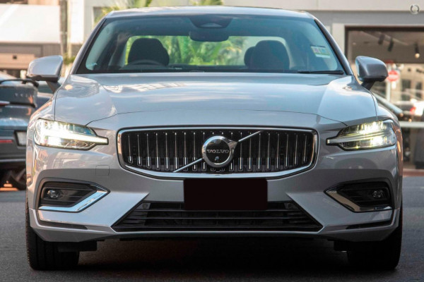2024 MY25 Volvo S60  Ultra B5 Bright Sedan Image 2