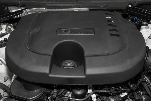 2024 Land Rover Defender L663 130 D300 X-Dynamic SE SUV Image 24