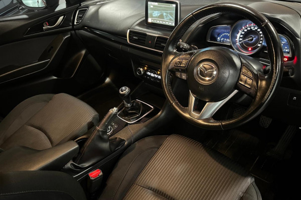 2015 Mazda 3 BM5438 SP25 Hatch Image 9