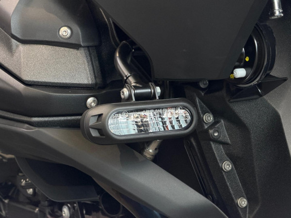 2025 MY26 BMW R 1300 RT Triple Black R 1300 image 12