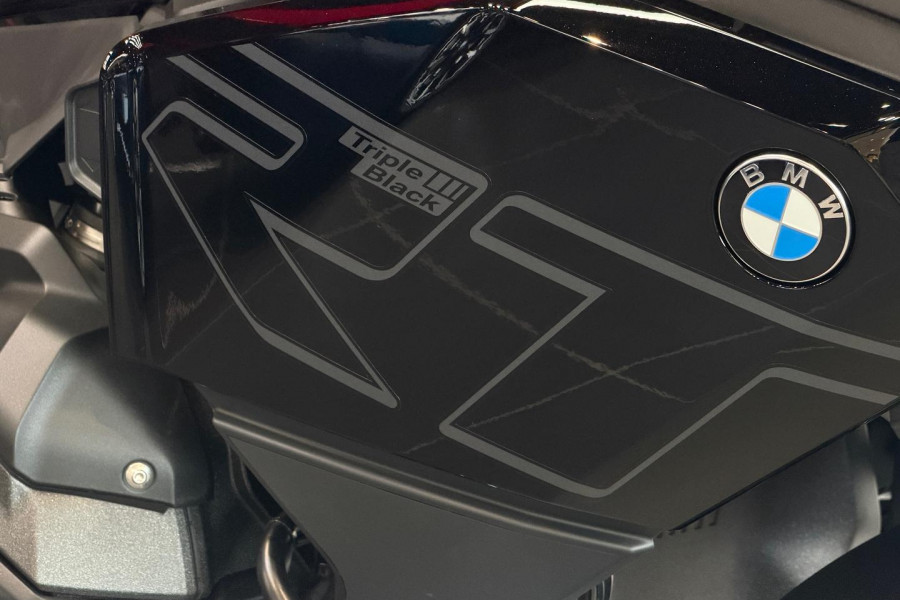 2025 MY26 BMW R 1300 RT Triple Black R 1300