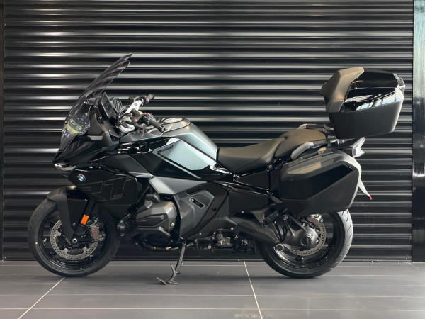 2025 MY26 BMW R 1300 RT Triple Black R 1300 image 3