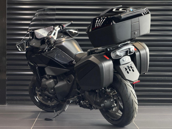 2025 MY26 BMW R 1300 RT Triple Black R 1300 image 4