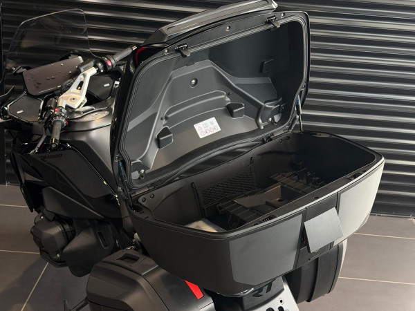 2025 MY26 BMW R 1300 RT Triple Black R 1300 image 7