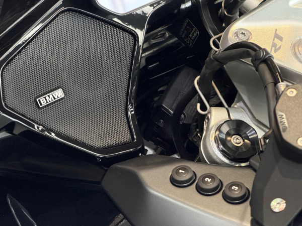 2025 MY26 BMW R 1300 RT Triple Black R 1300 image 9