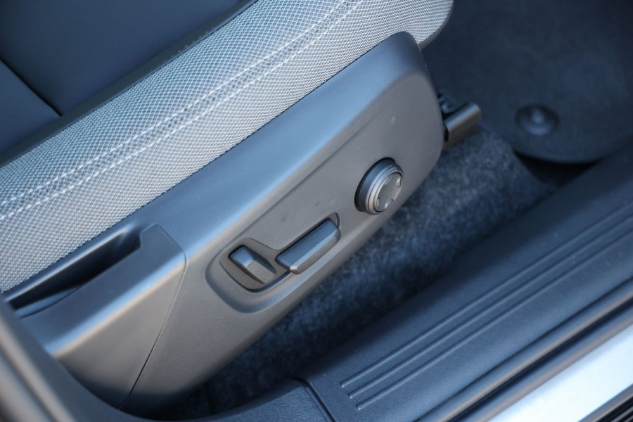 2026 MY27 Volvo EX40  Ultra Twin Motor Performance SUV Image 14