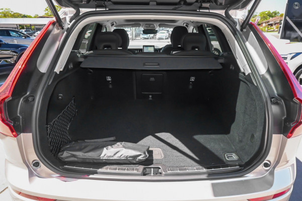 2026 Volvo XC60 UZ Plus B5 Bright SUV Image 6