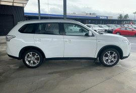 2014 MY14.5 Mitsubishi Outlander ZJ ES 2WD Suv