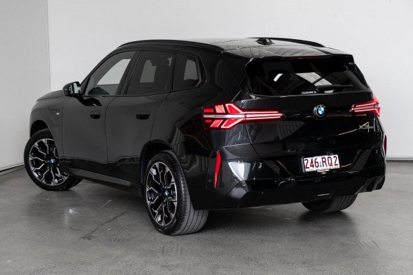2025 BMW X3 G45 30e xDrive SUV image 2
