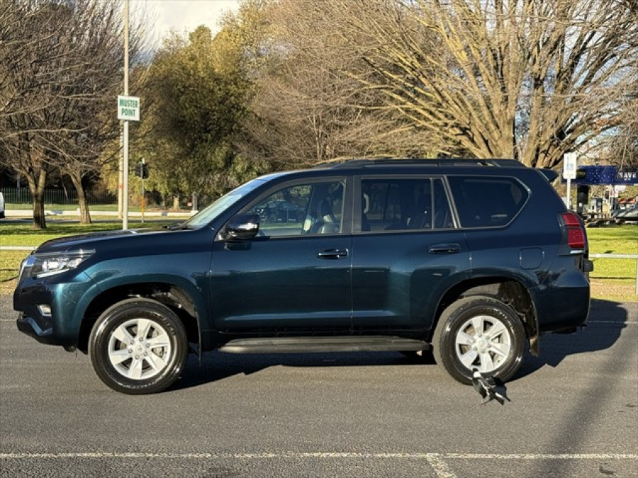 2023 Toyota LandCruiser Prado GDJ150R GXL SUV Image 6