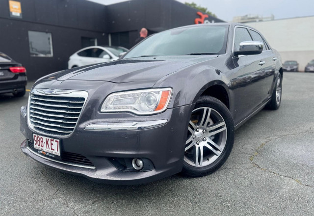 2015 MY14 Chrysler 300 LX C Sedan