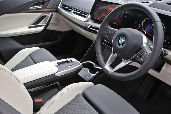 2025 BMW X1 U11 sDrive18i SUV image 11