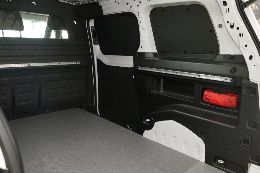 2024 MY25 Volkswagen ID. Buzz Cargo EBN BEV550 Van Image 15