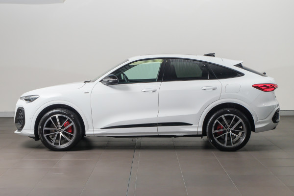 2026 Audi Q5 e-hybrid 270kW SUV image 3