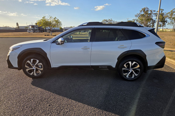 2022 Subaru Outback 6GEN AWD Touring SUV Image 6