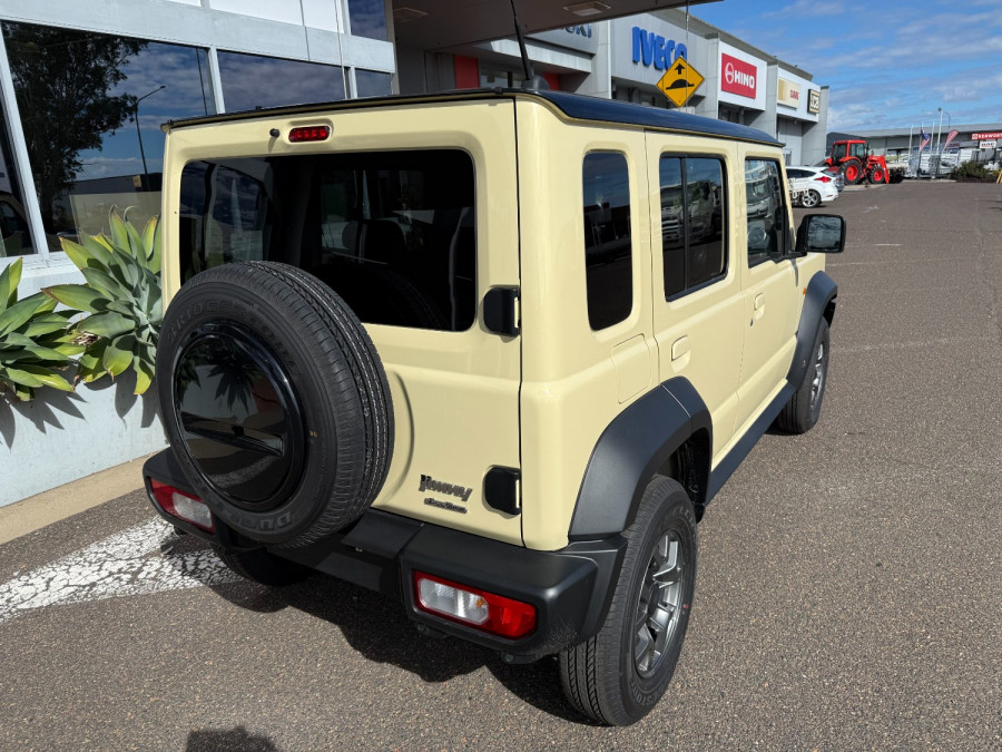 2025 Suzuki Jimny XL Wagon Image 3