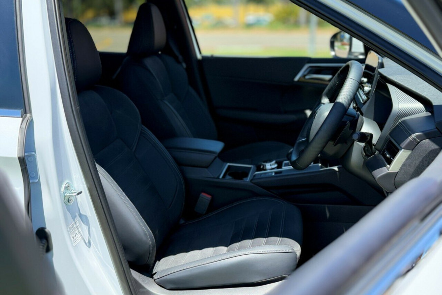 2024 Mitsubishi Outlander ZM Aspire SUV Image 11