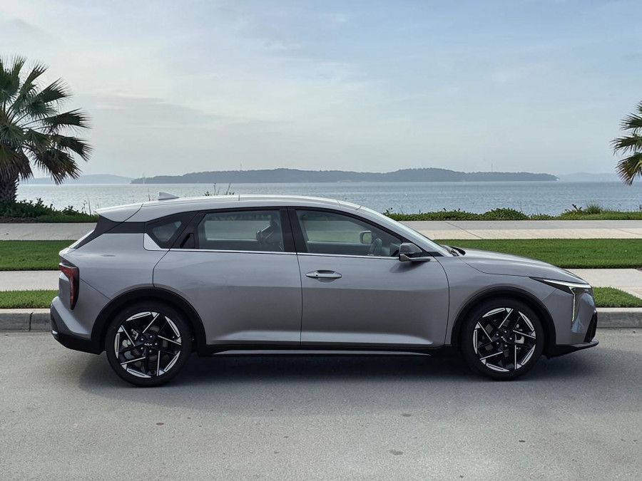 2025 MY26 Kia K4 CL4m GT-Line Hatch Image 2