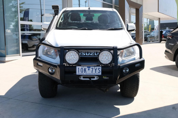 2018 Isuzu D-MAX  SX Cab Chassis Image 3