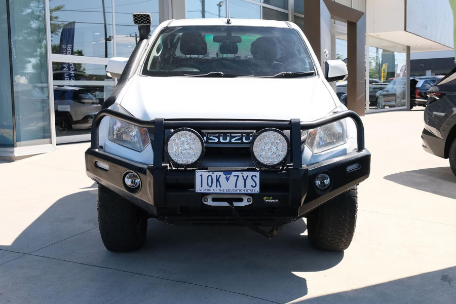 2018 Isuzu D-MAX  SX Cab Chassis Image 3