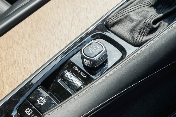 2018 MY19 Volvo XC90 L Series D5 Inscription Suv