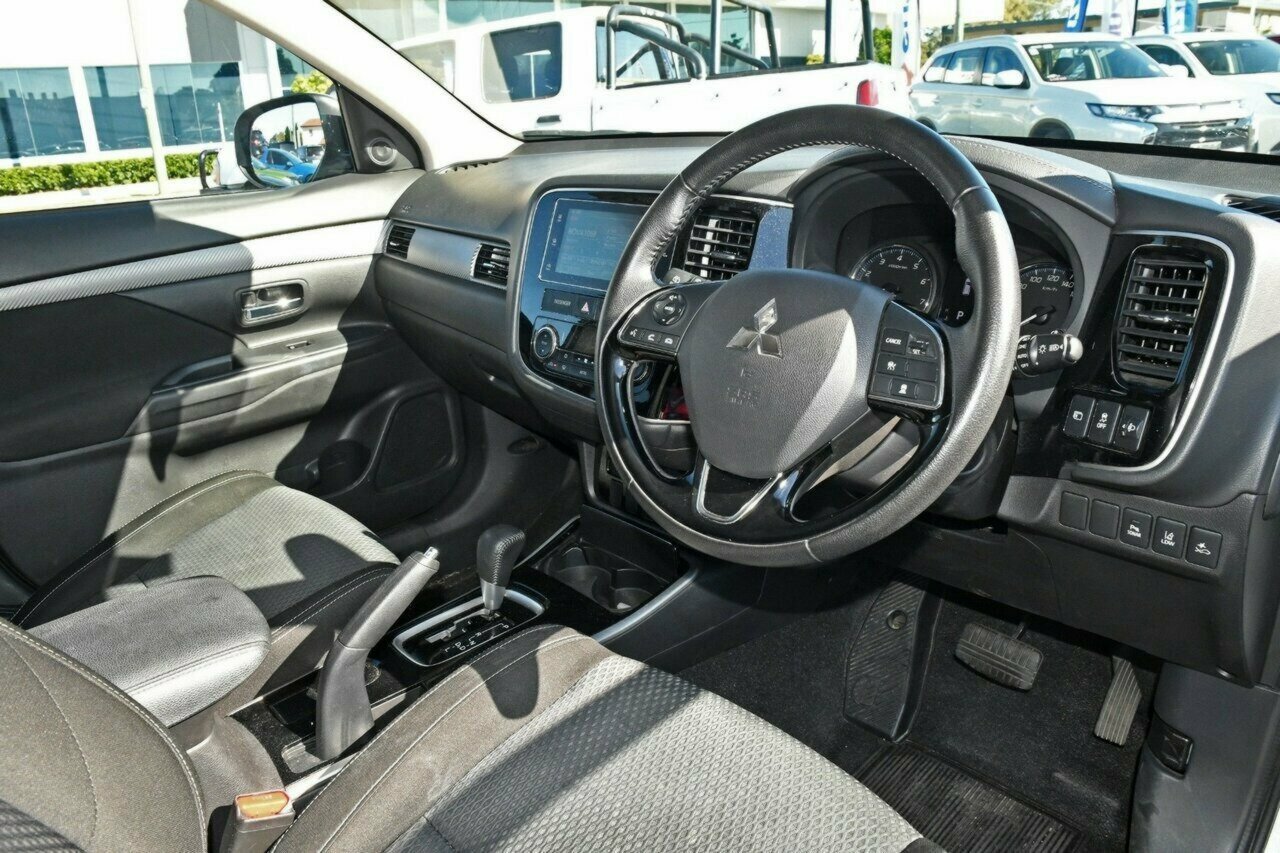 2018 MY18.5 Mitsubishi Outlander CF LS 2WD SUV Image 8