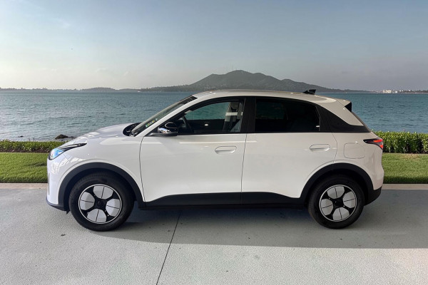 2026 Geely EX2 E22H Complete Hatch Image 2