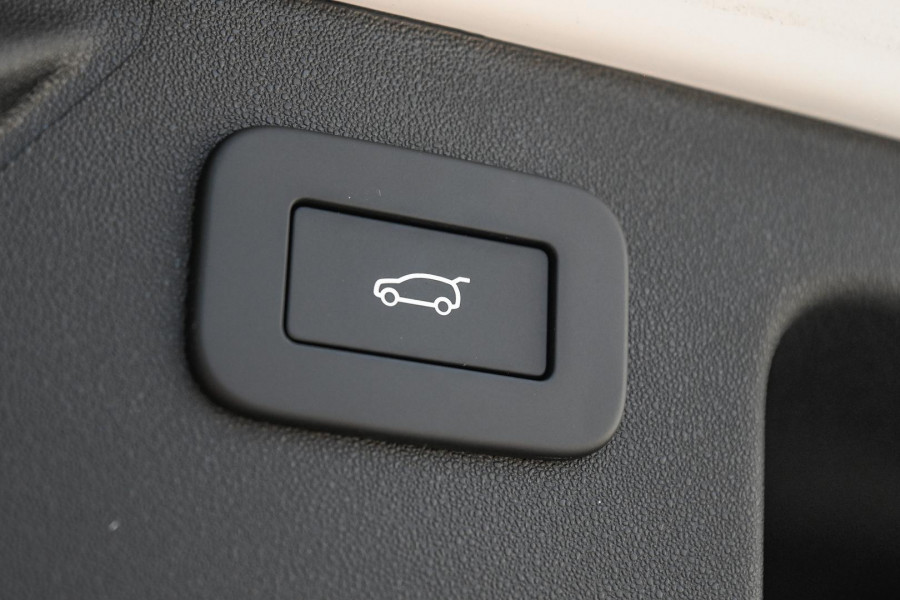 2025 MY25.5 Land Rover Discovery Sport L550 P200 S SUV