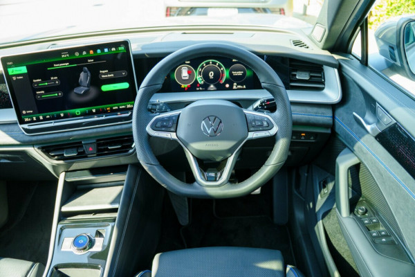 2026 Volkswagen Tayron R4 195TSI R-Line SUV Image 12