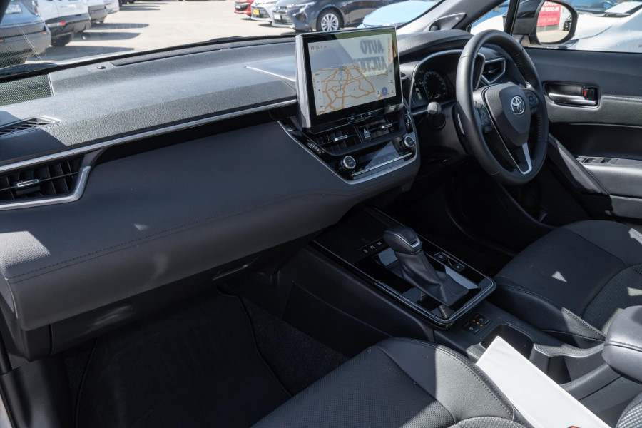 2025 Toyota Corolla Cross MXGH10R Atmos SUV Image 8