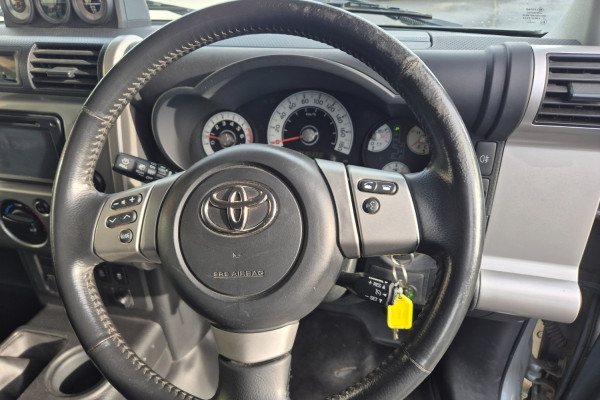 2012 MY13 Toyota FJ Cruiser GSJ15R  SUV Image 19