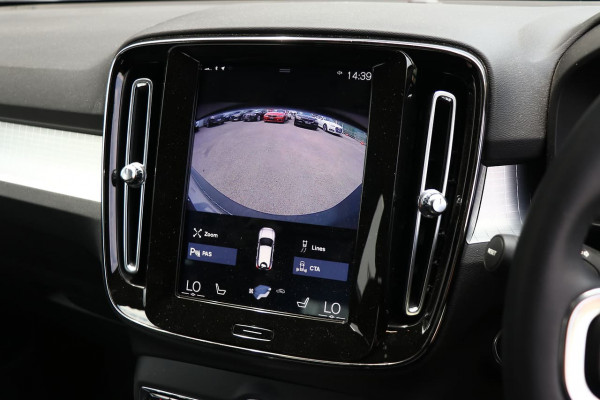 2018 Volvo Xc40 (No Series) MY19 T4 Momentum Suv