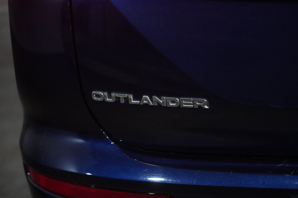 2022 Mitsubishi Outlander Aspire SUV image 9