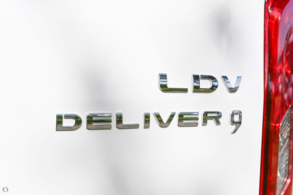 2024 LDV Deliver 9  LWB Mid Roof Van Image 10
