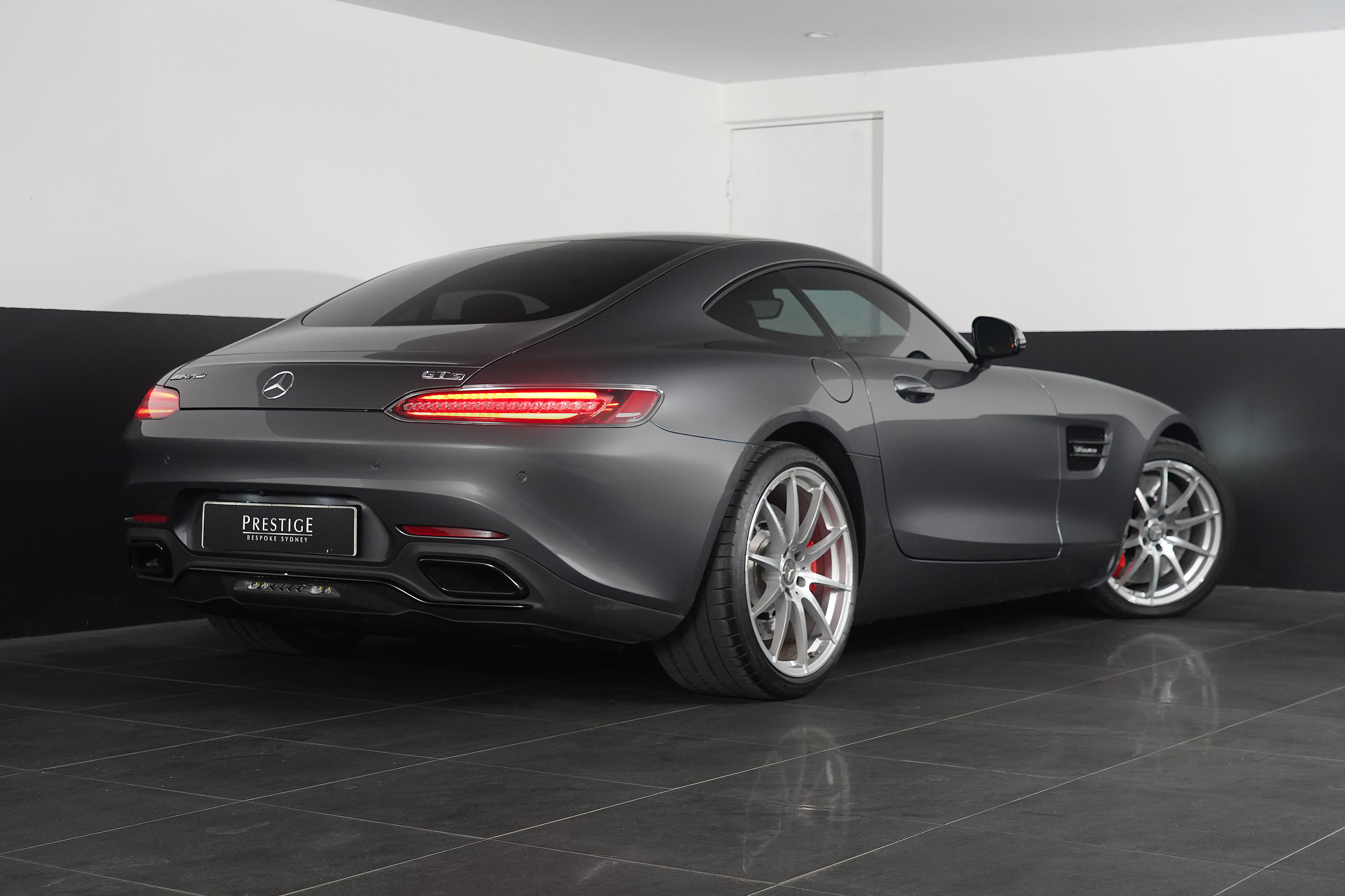 2016 Mercedes-Benz AMG GT S Coupe Image 22