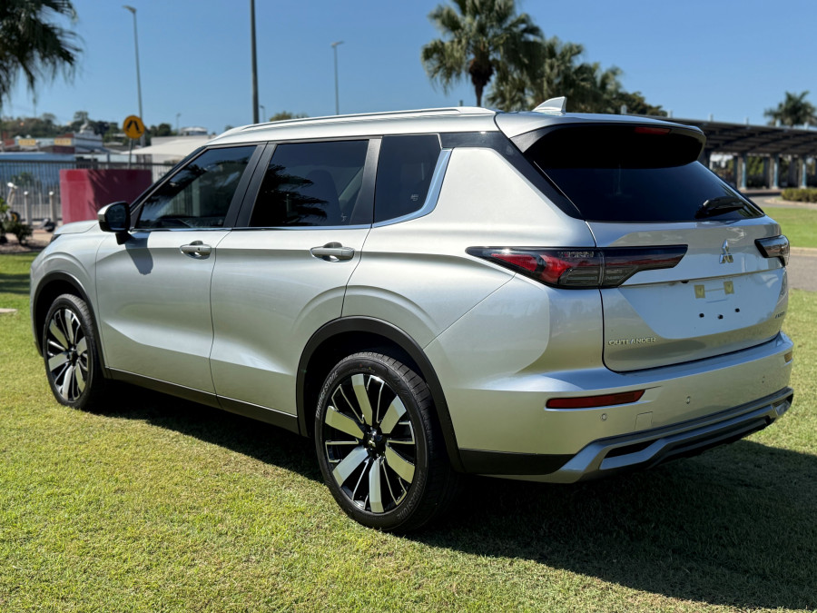 2025 Mitsubishi Outlander ZM Aspire SUV Image 4
