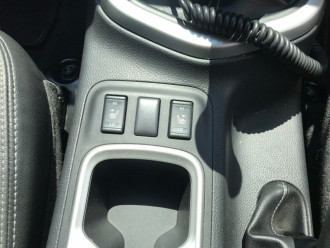 2015 Nissa Navara D23 STX Crew cab