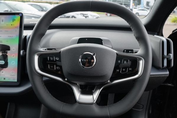 2026 Volvo EX30  Single Motor Extended Range Ultra SUV Image 16