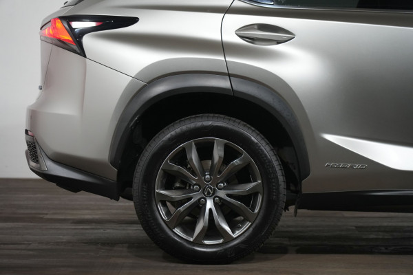2021 Lexus Nx300h F-Sport +ep1 Hybrid (Fwd) SUV Image 6