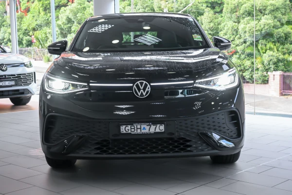 2025 Volkswagen ID. 5 E2 Pro SUV Image 4