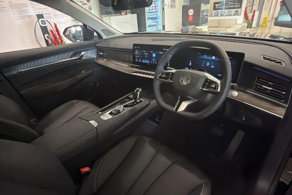2025 MG QS IS31 Essence SUV Image 17