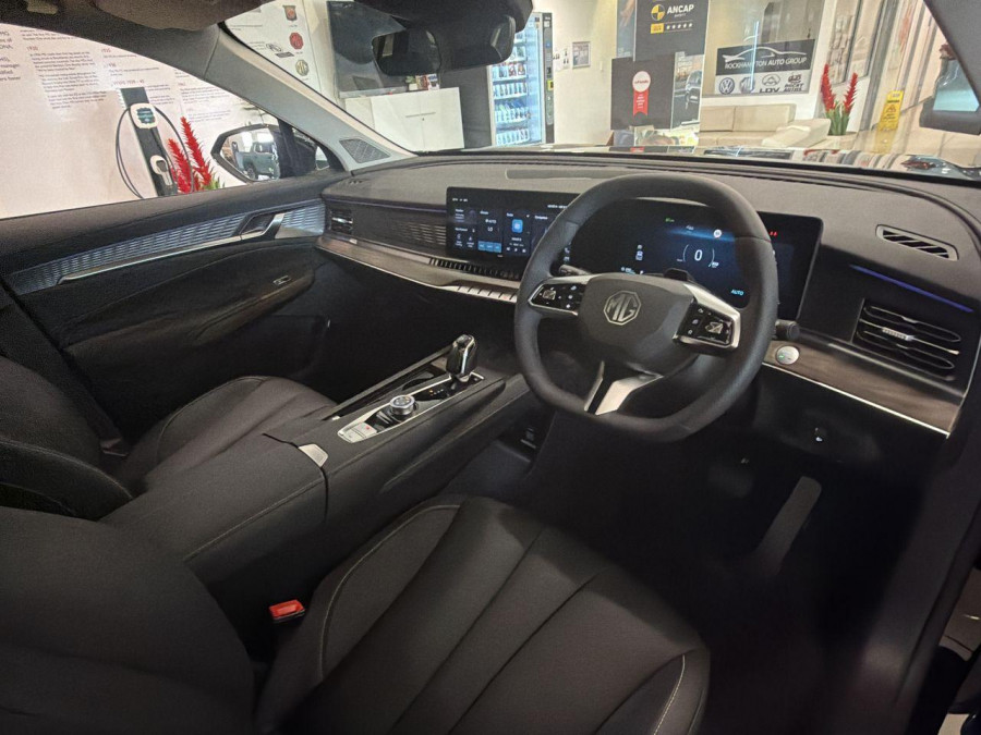 2025 MG QS IS31 Essence SUV Image 17